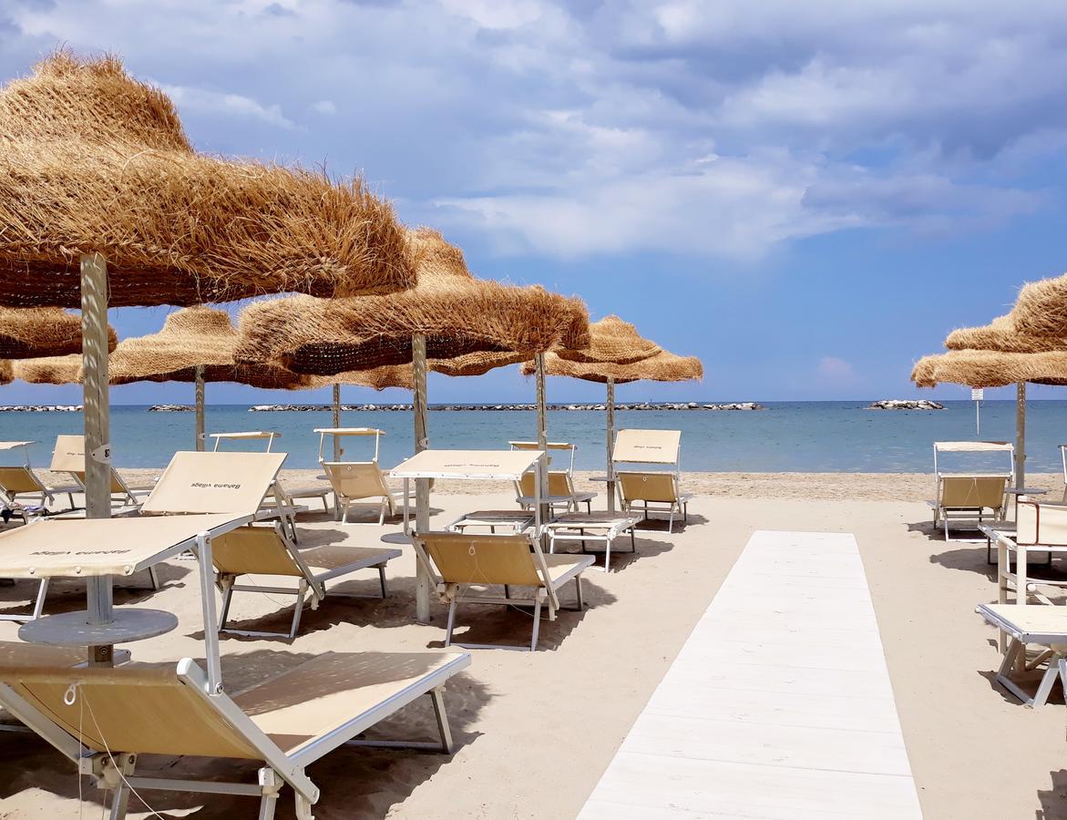 Hotel Costaverde Cesenatico Exterior photo